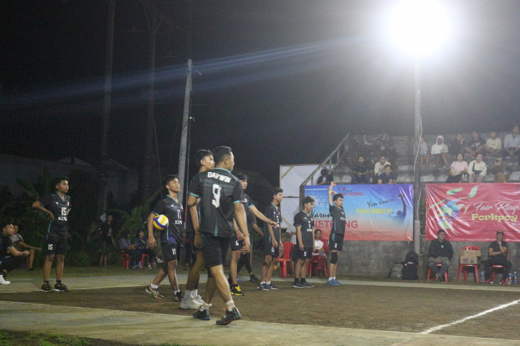 Dramatis! Br. Kung Taklukan Br. Lebak Pada Pertandingan Bola Voli Serangkaian PorseniDes Dalung 2023